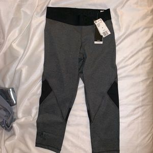 Women’s S cropped Adidas leggings NWT